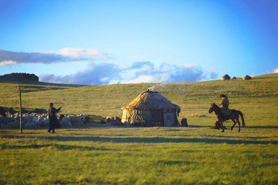 内蒙古,草原上的诗意人生之旅