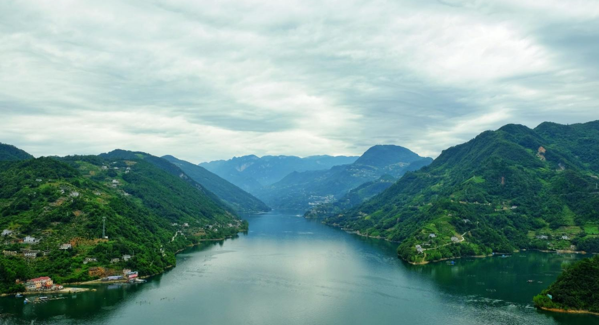 湖北之声,湖北播音稿精选集